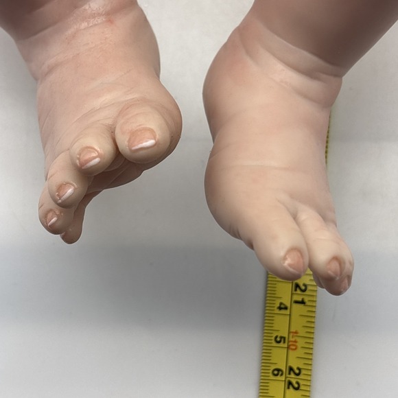 Lifelike Baby Doll Girl, 18" Realistic Full Body, Lifelike - Picture 11 of 15